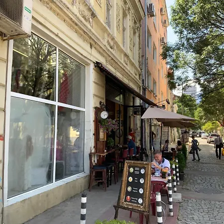 113 In With 2br And 2 Full Bath