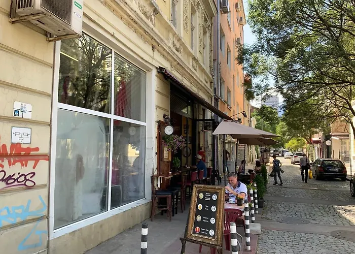 113 In With 2br And 2 Full Bath