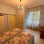 Appartement 113 In With 2br And 2 Full Bath *